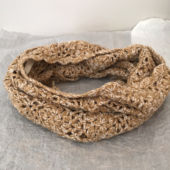 Brown Crochet Knit Scarf and Beret - Picture 3 of 9